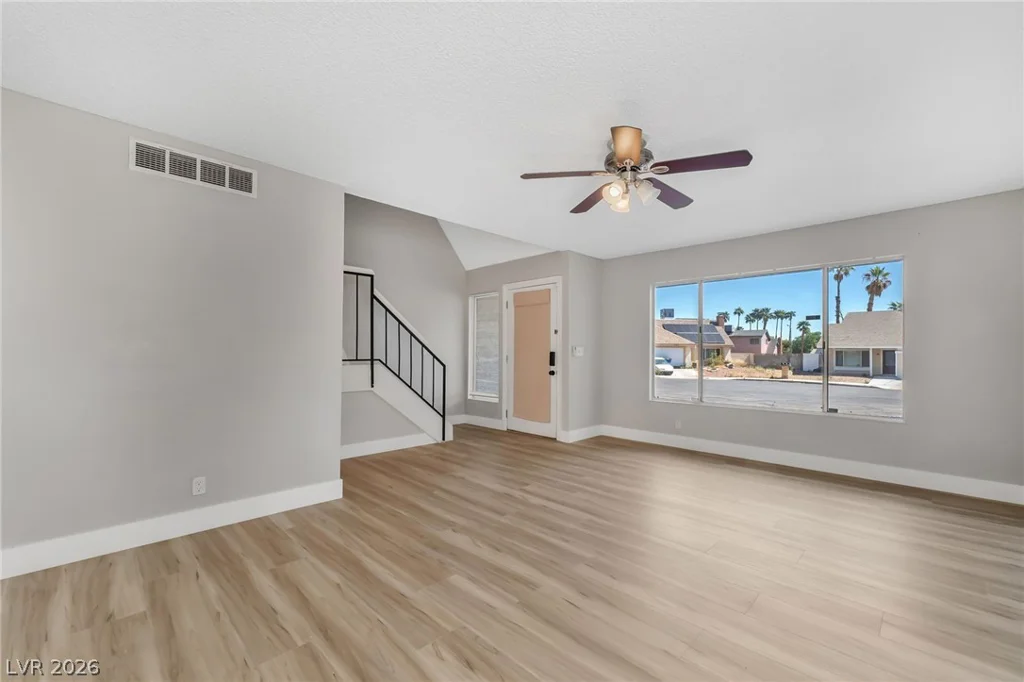 4733 Castle Rock, Las Vegas, NV 89147