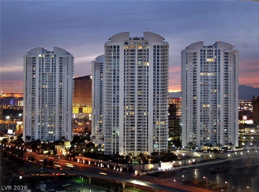 2877 Paradise, Las Vegas, NV 89109