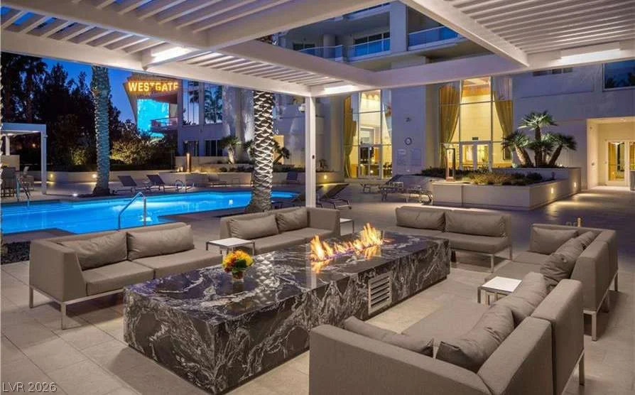 2877 Paradise, Las Vegas, NV 89109