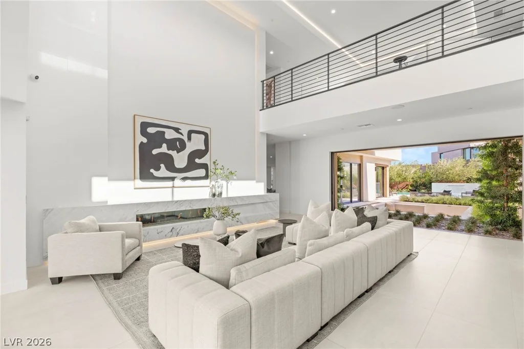 7385 Heron Canyon, Las Vegas, NV 89117