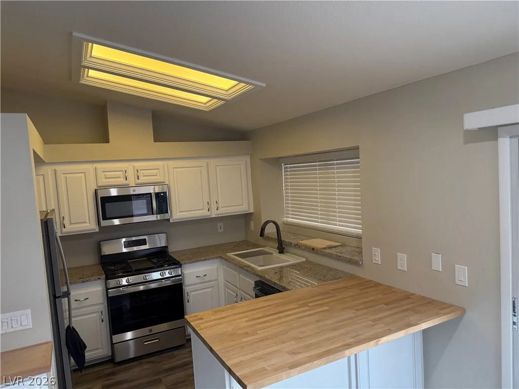 3049 Brigantine, Las Vegas, NV 89128