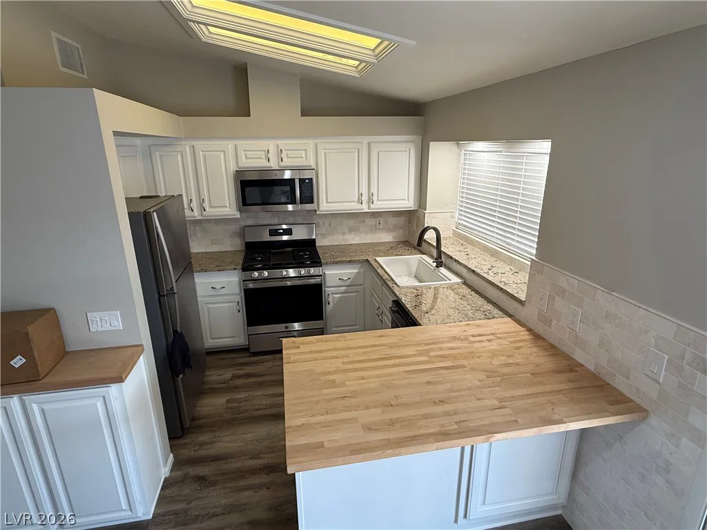 3049 Brigantine, Las Vegas, NV 89128