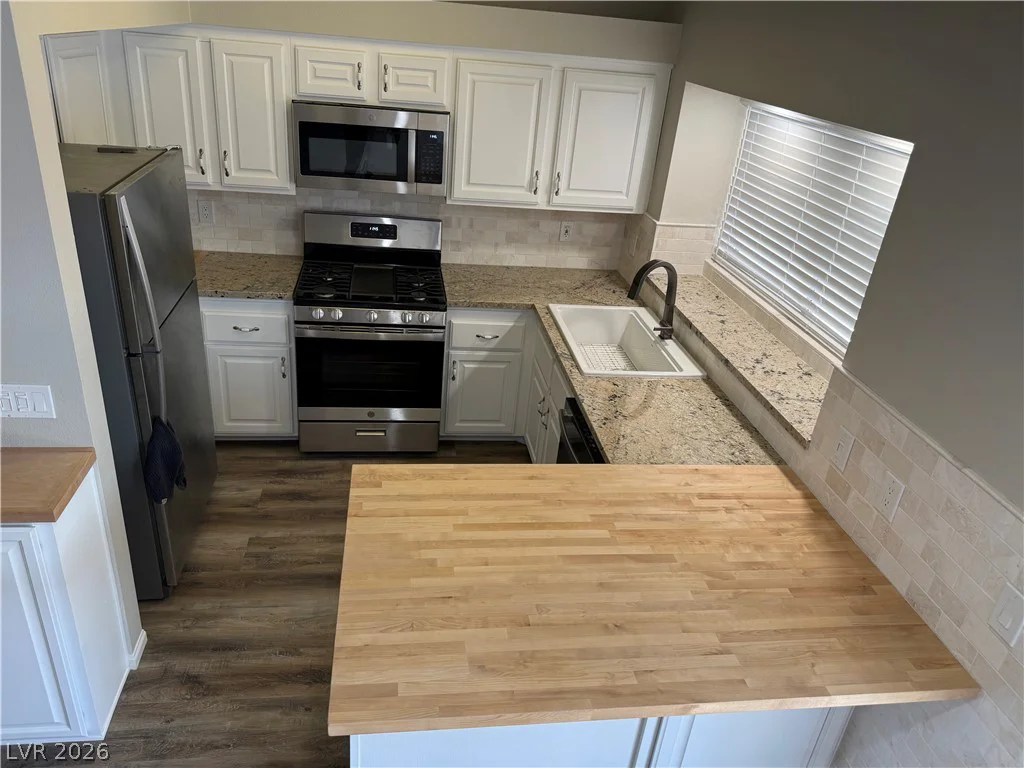 3049 Brigantine, Las Vegas, NV 89128
