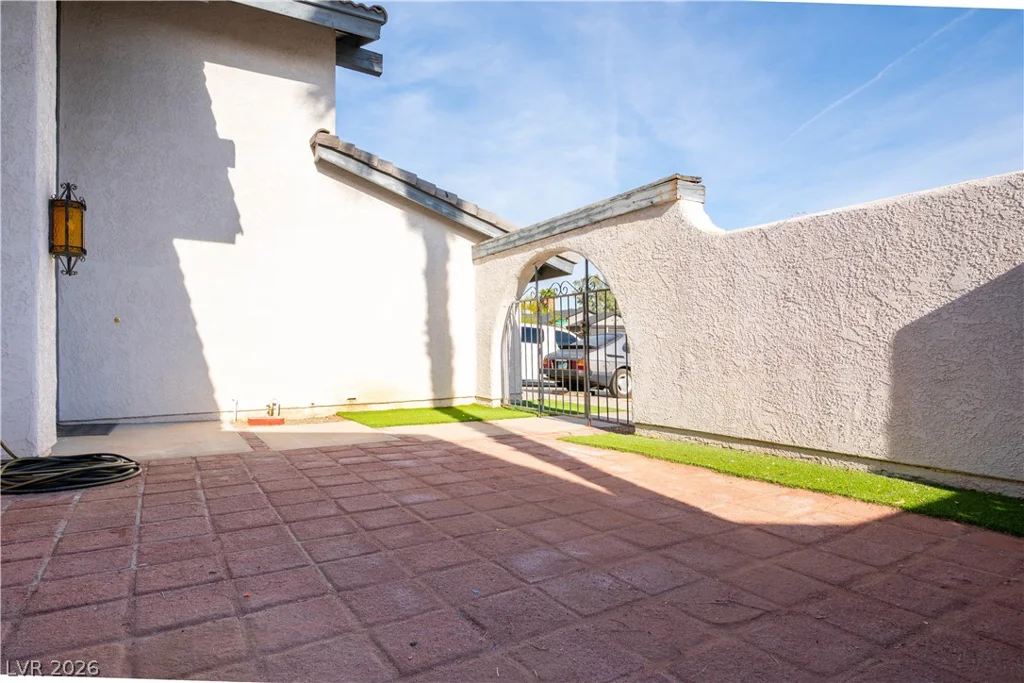 6333 Obannon, Las Vegas, NV 89146