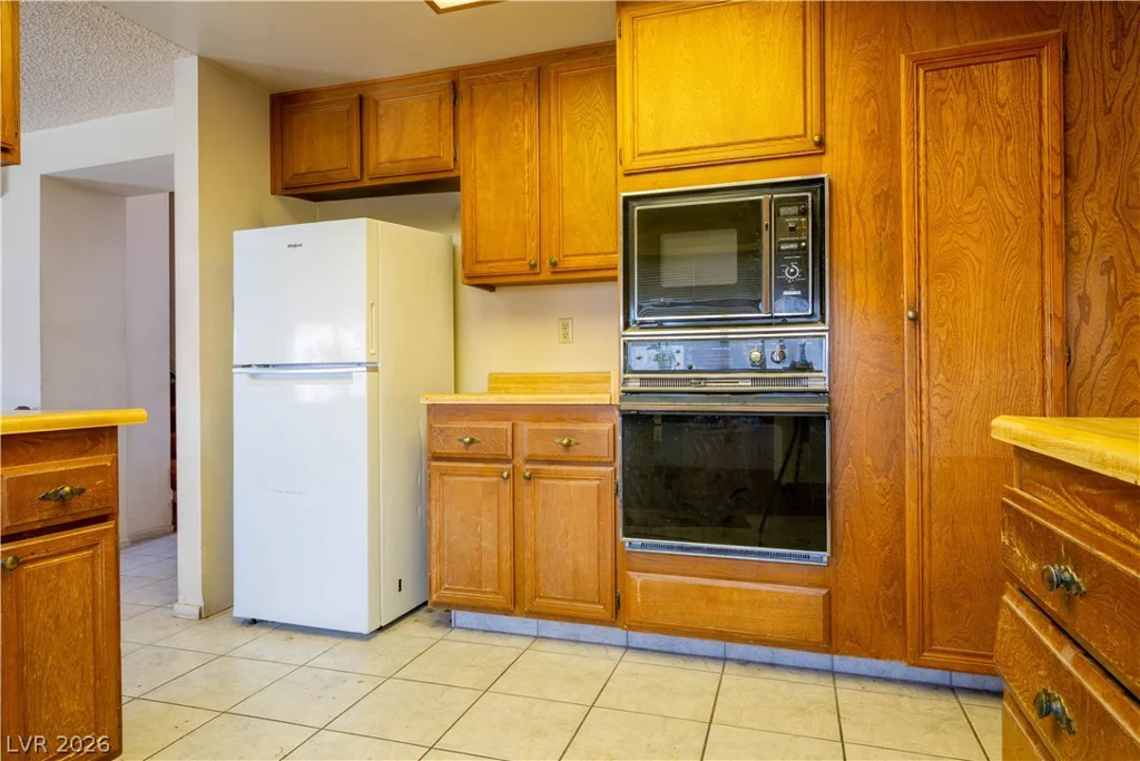 6333 Obannon, Las Vegas, NV 89146