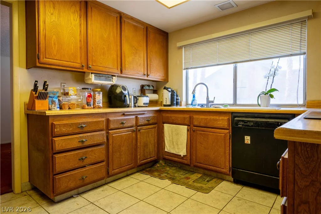 6333 Obannon, Las Vegas, NV 89146