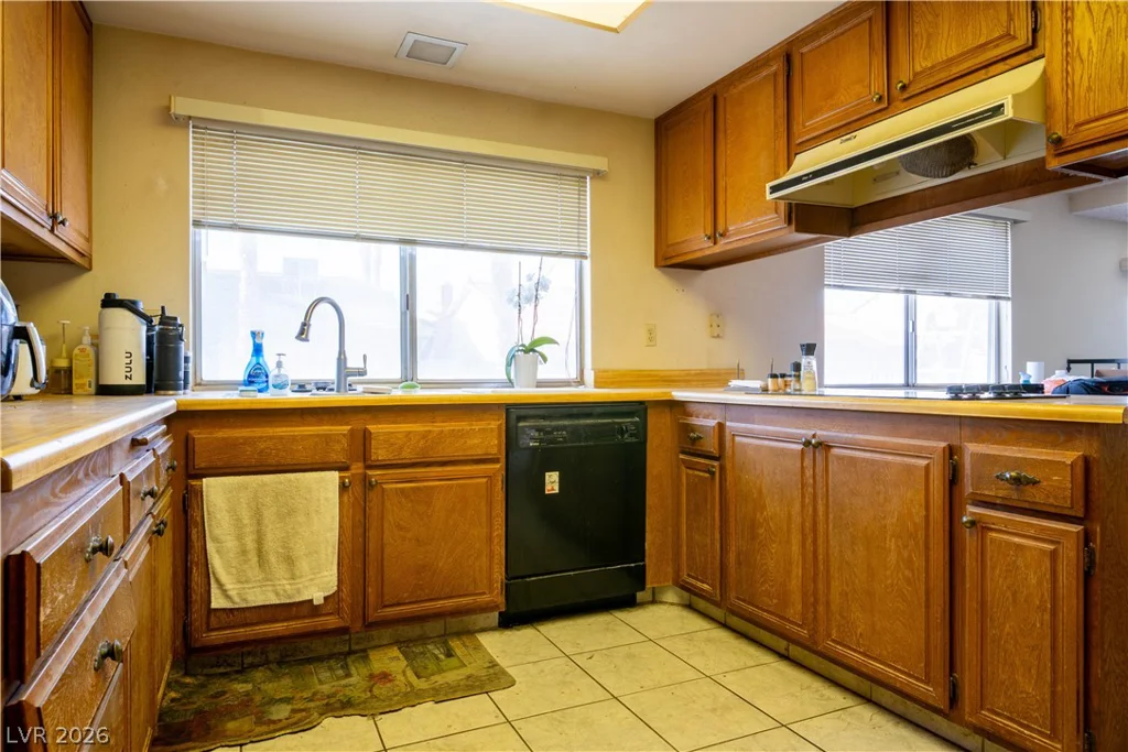 6333 Obannon, Las Vegas, NV 89146