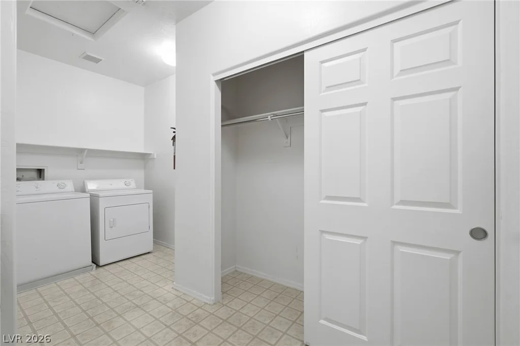 8324 Charleston, Las Vegas, NV 89117