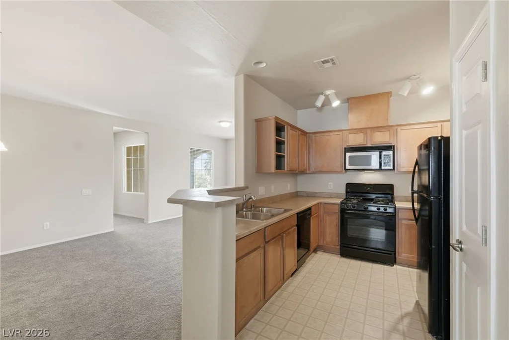8324 Charleston, Las Vegas, NV 89117