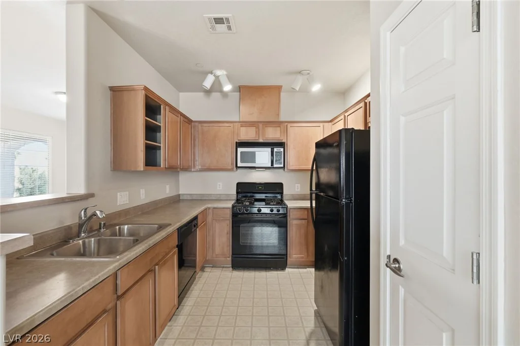 8324 Charleston, Las Vegas, NV 89117