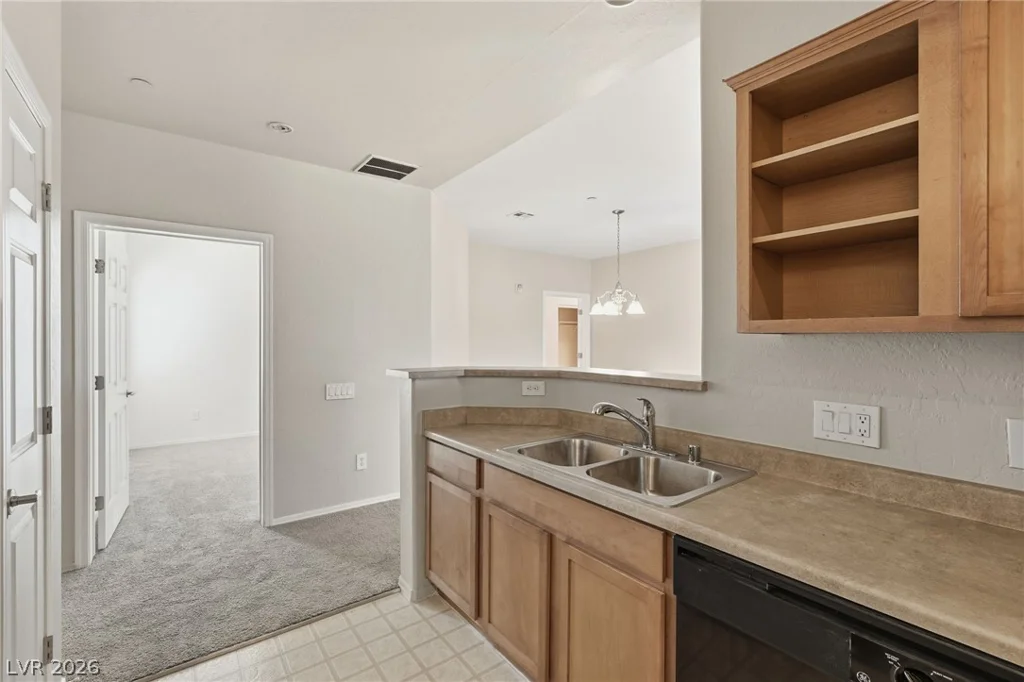 8324 Charleston, Las Vegas, NV 89117