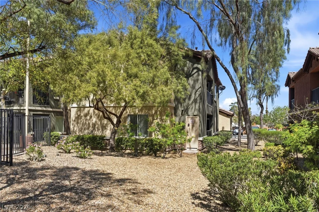 8324 Charleston, Las Vegas, NV 89117