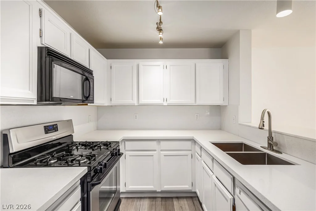 8452 Boseck, Las Vegas, NV 89145