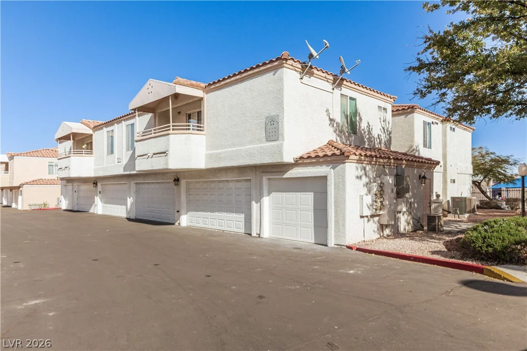 8452 Boseck, Las Vegas, NV 89145