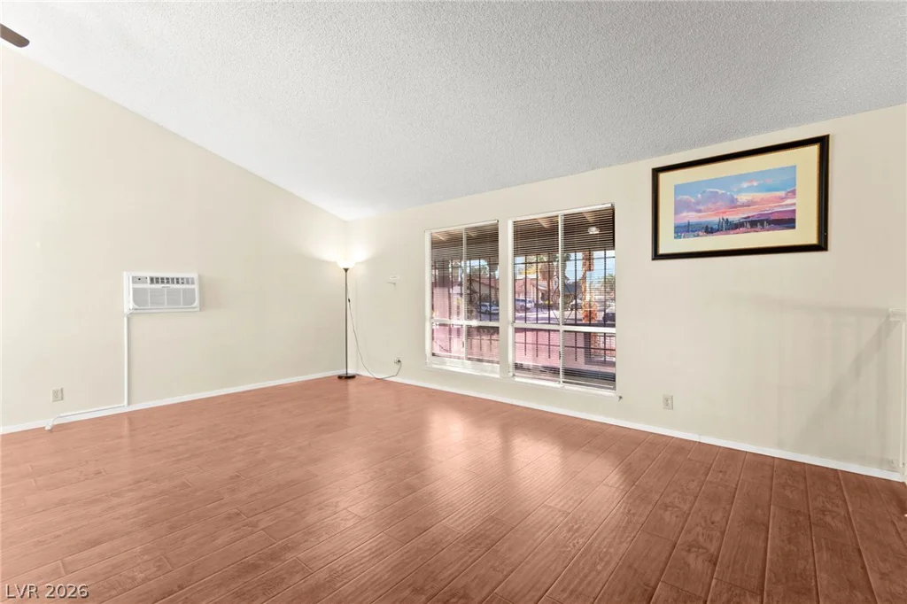 3842 Higley, Las Vegas, NV 89103