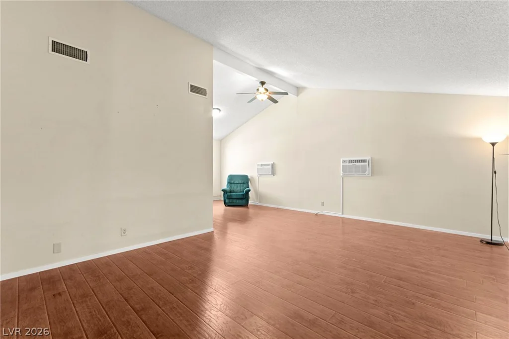 3842 Higley, Las Vegas, NV 89103
