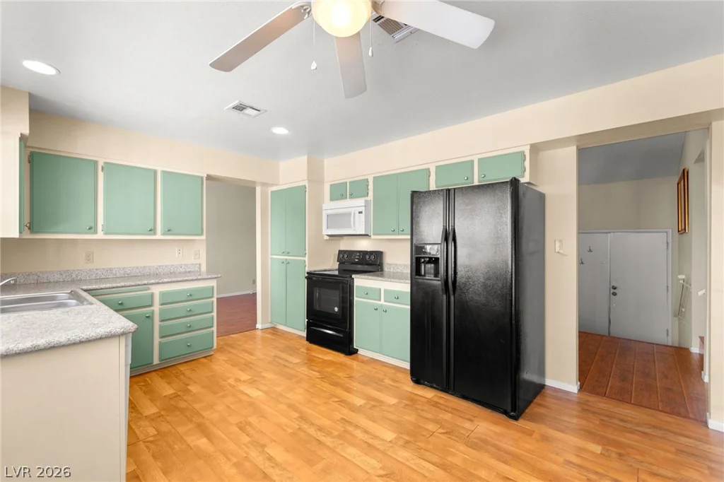 3842 Higley, Las Vegas, NV 89103