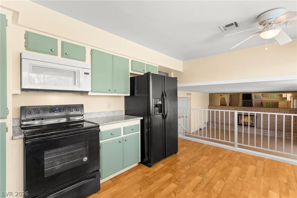 3842 Higley, Las Vegas, NV 89103