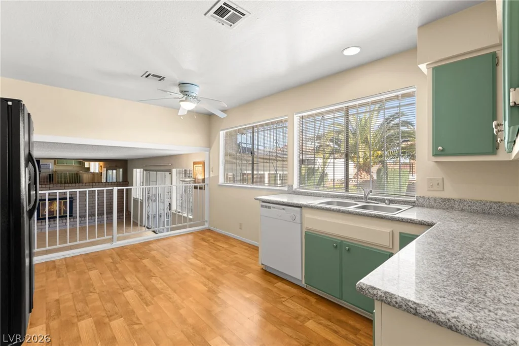 3842 Higley, Las Vegas, NV 89103