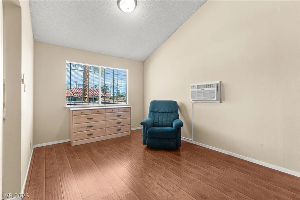 3842 Higley, Las Vegas, NV 89103