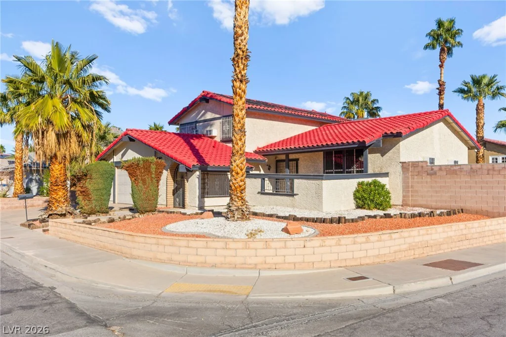 3842 Higley, Las Vegas, NV 89103