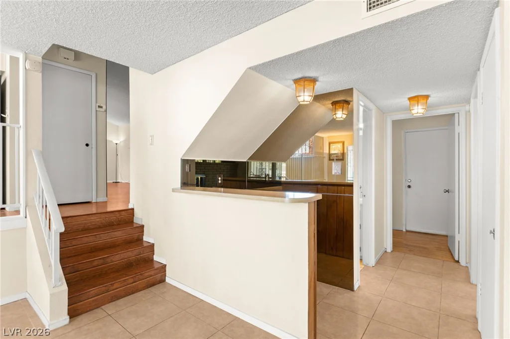 3842 Higley, Las Vegas, NV 89103