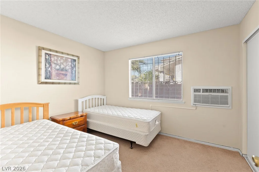 3842 Higley, Las Vegas, NV 89103