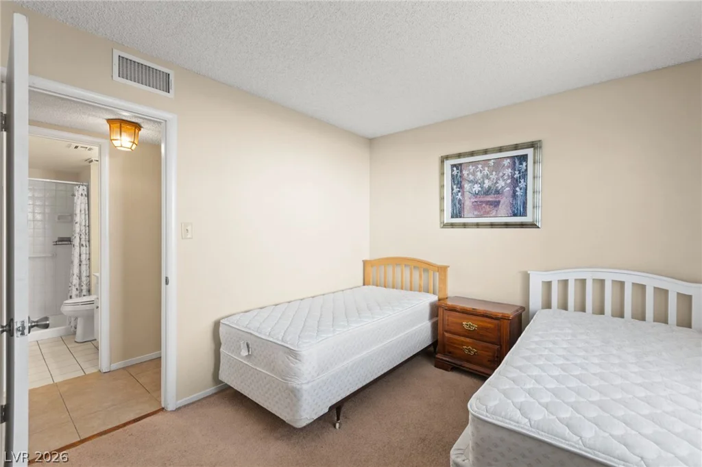 3842 Higley, Las Vegas, NV 89103