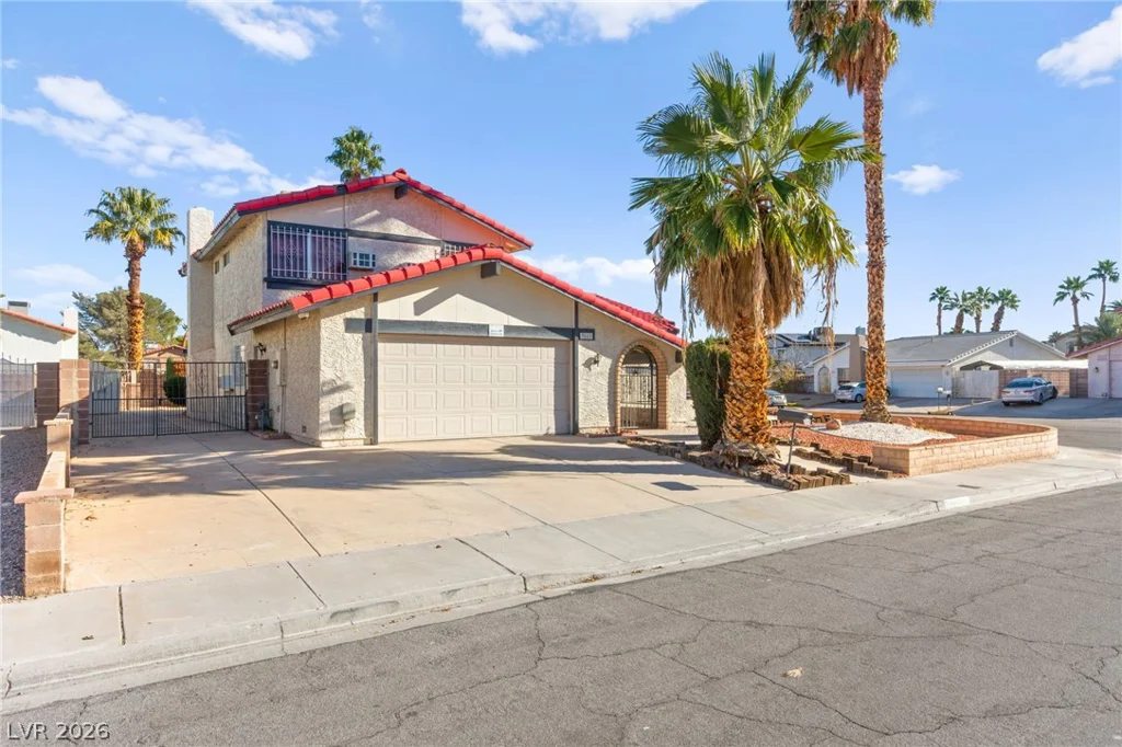 3842 Higley, Las Vegas, NV 89103