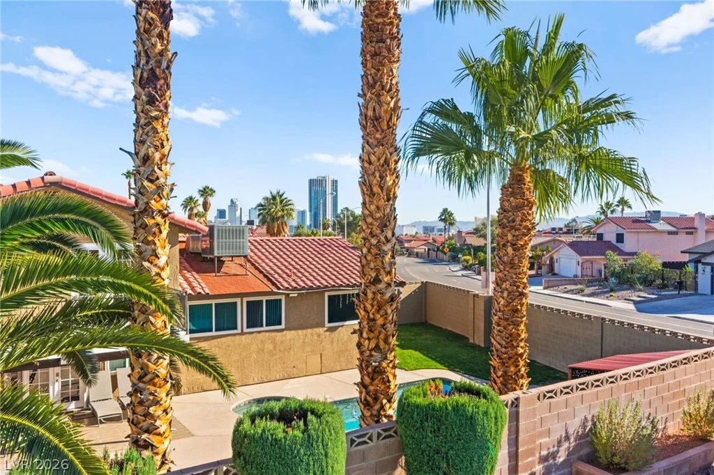 3842 Higley, Las Vegas, NV 89103