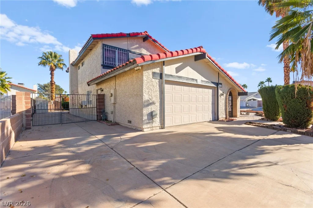 3842 Higley, Las Vegas, NV 89103