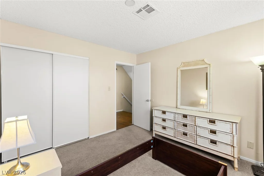 3842 Higley, Las Vegas, NV 89103