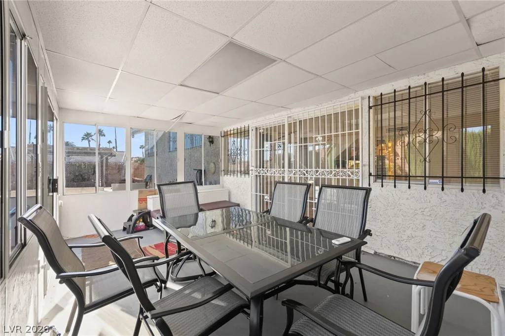 3842 Higley, Las Vegas, NV 89103