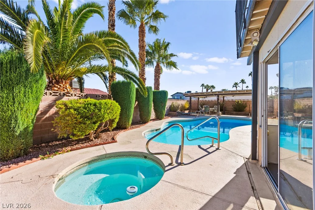 3842 Higley, Las Vegas, NV 89103