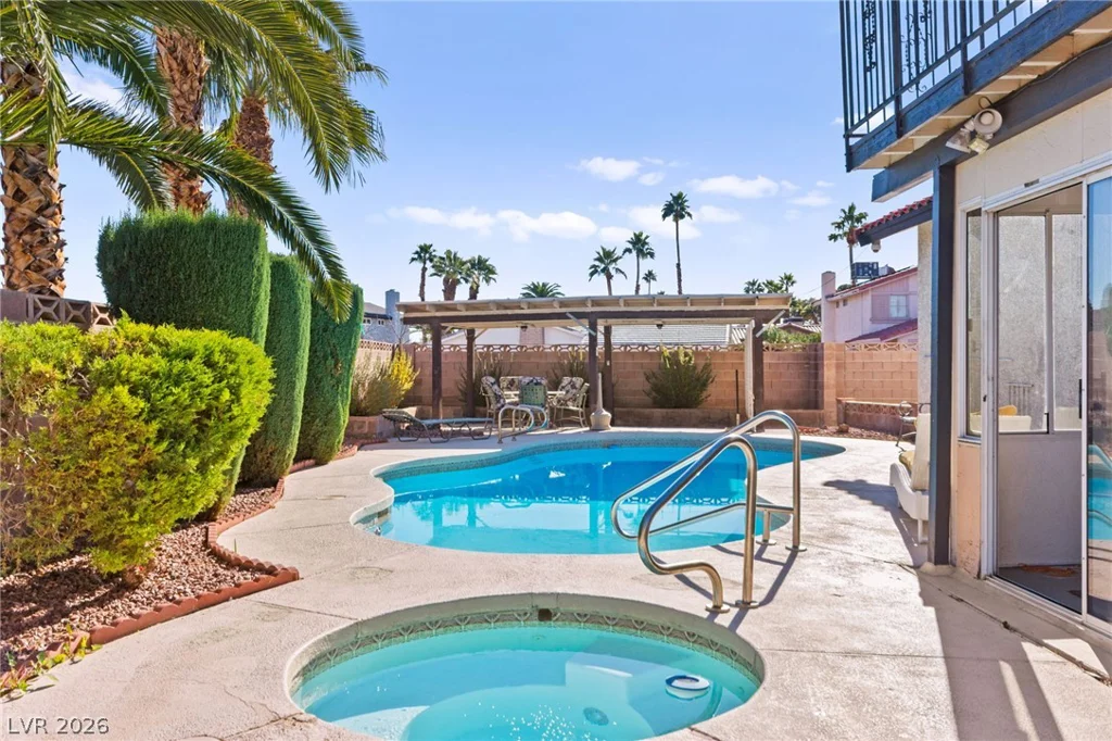3842 Higley, Las Vegas, NV 89103