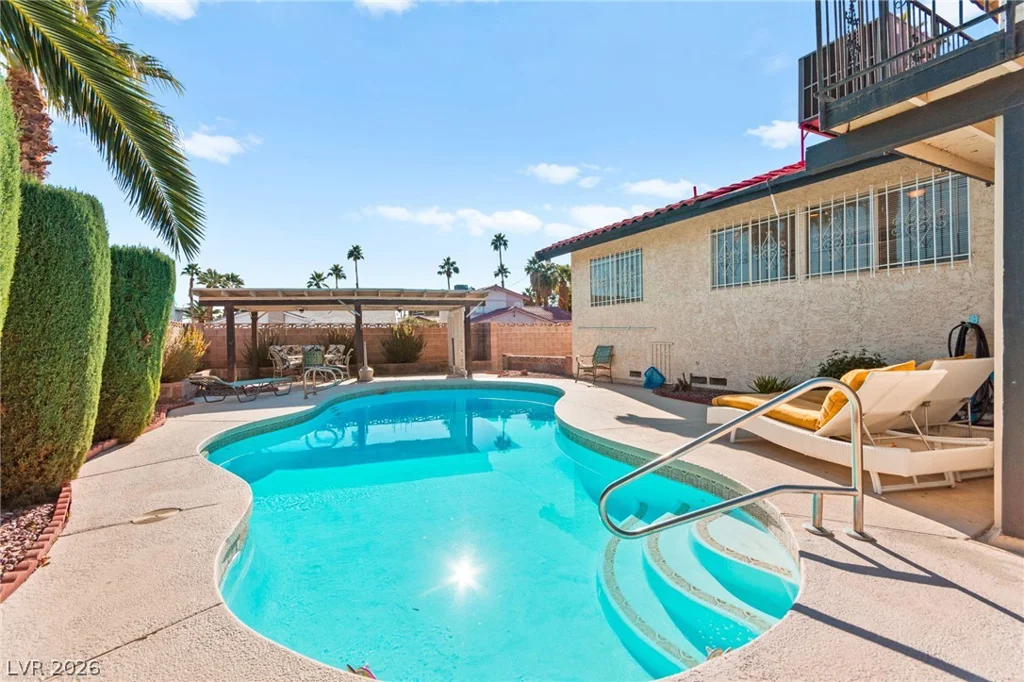 3842 Higley, Las Vegas, NV 89103