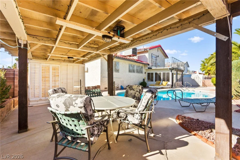 3842 Higley, Las Vegas, NV 89103