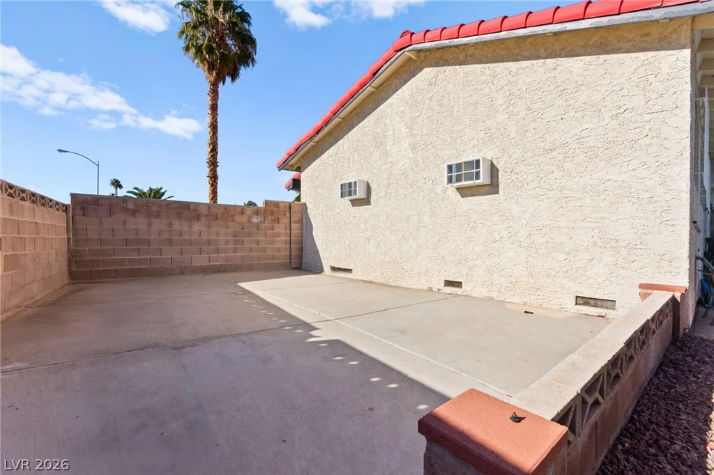 3842 Higley, Las Vegas, NV 89103