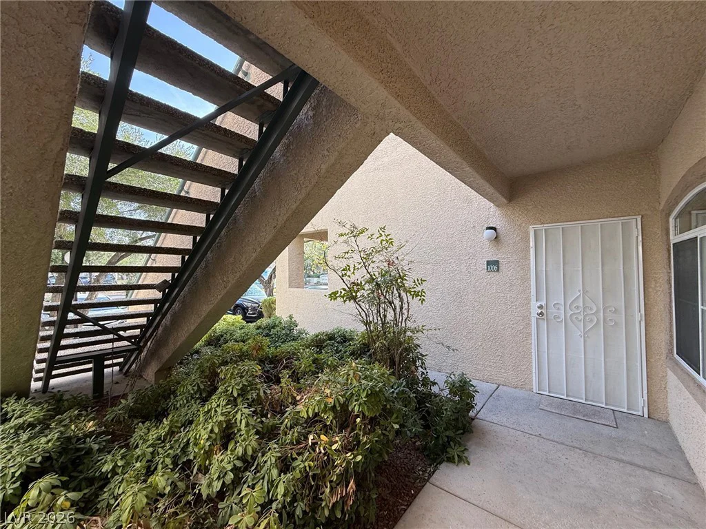5415 Harmon, Las Vegas, NV 89103