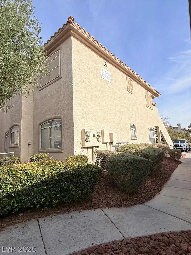 5415 Harmon, Las Vegas, NV 89103