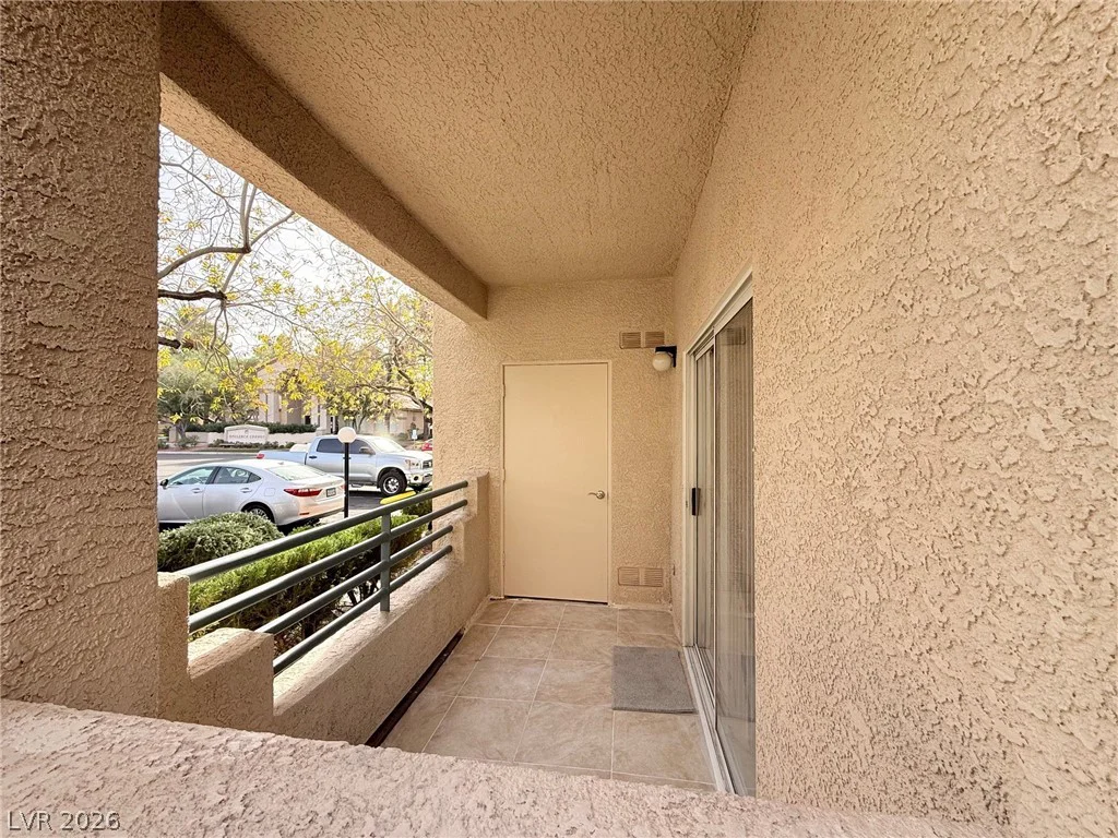 5415 Harmon, Las Vegas, NV 89103