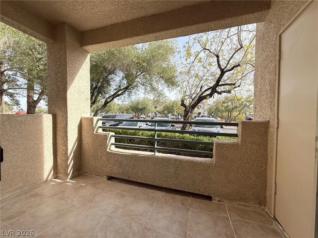 5415 Harmon, Las Vegas, NV 89103