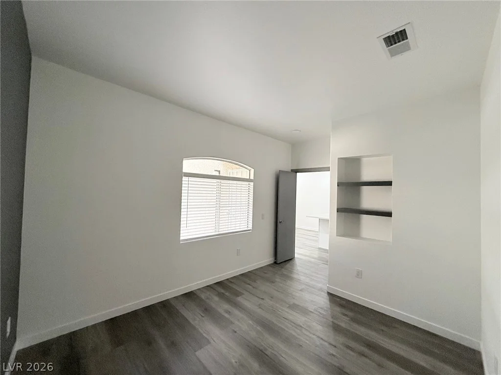 5415 Harmon, Las Vegas, NV 89103