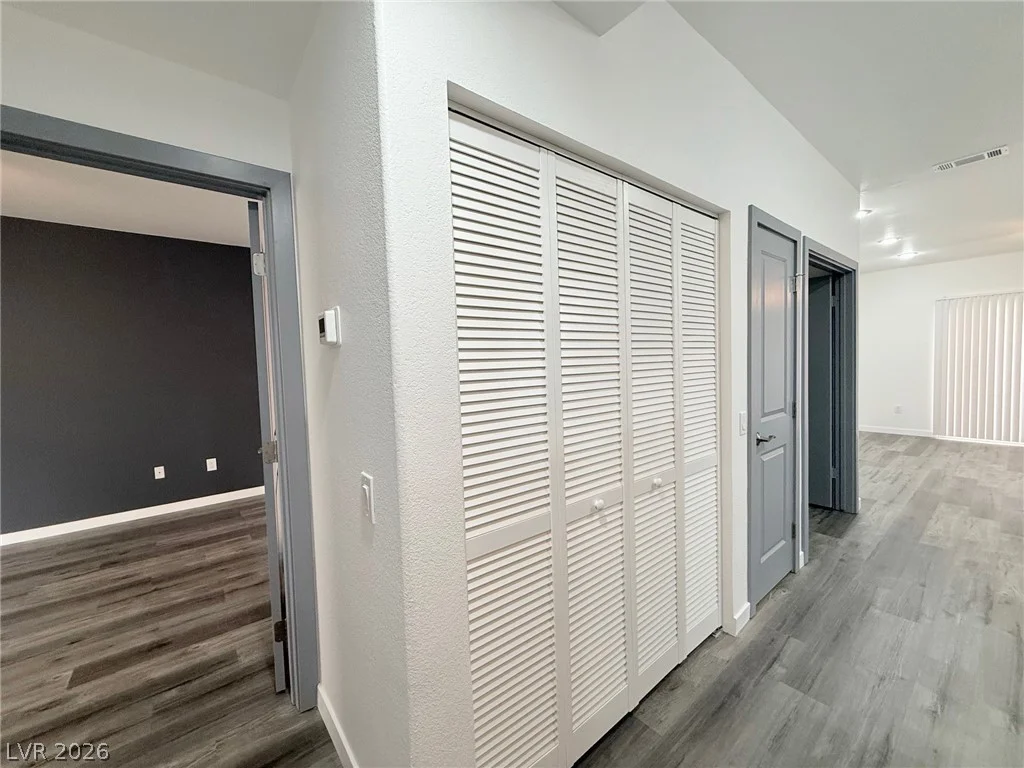 5415 Harmon, Las Vegas, NV 89103