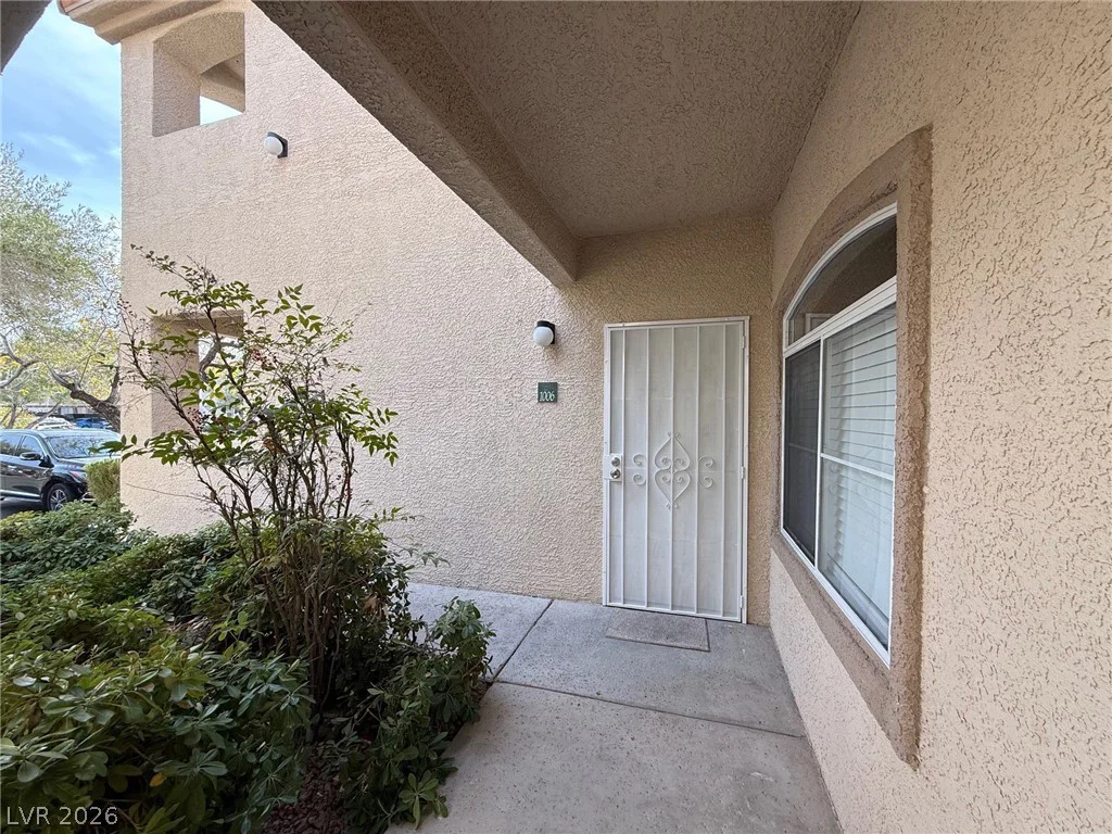 5415 Harmon, Las Vegas, NV 89103
