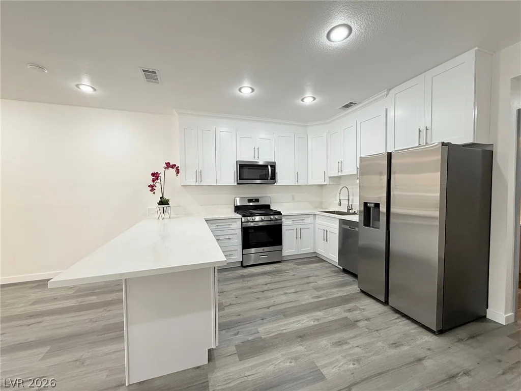 5415 Harmon, Las Vegas, NV 89103
