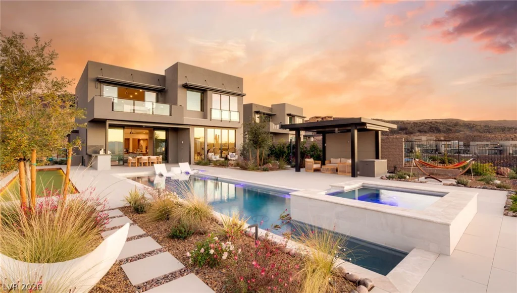 571 Overlook Rim, Henderson, NV 89012