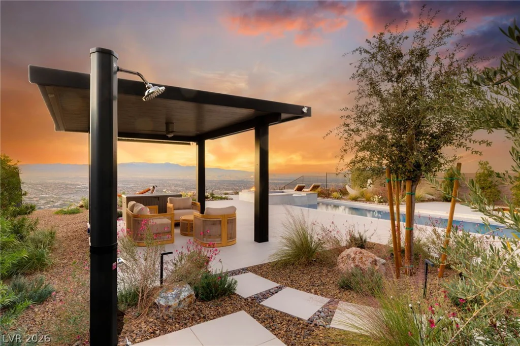 571 Overlook Rim, Henderson, NV 89012