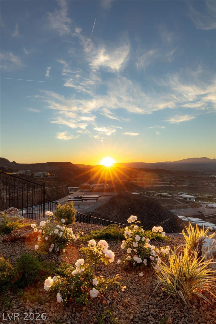 571 Overlook Rim, Henderson, NV 89012