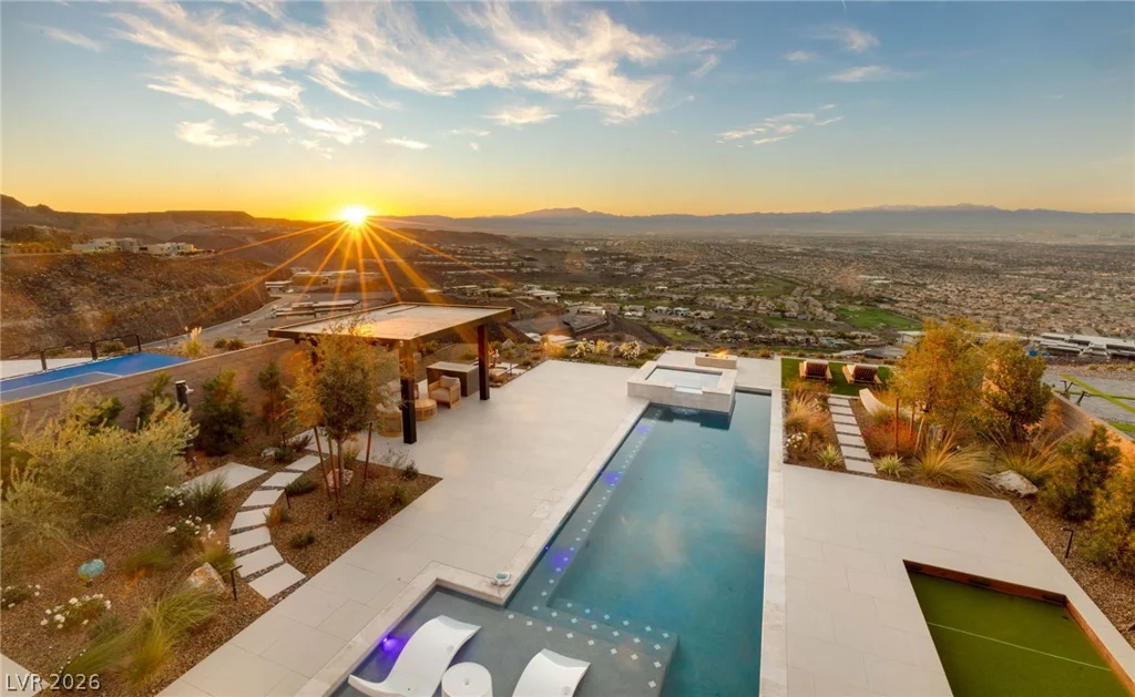 571 Overlook Rim, Henderson, NV 89012